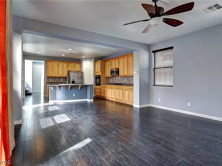 10471 Foggy Glen Ave — Photo 8