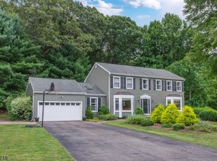 75 Winay Ter, Long Valley, NJ 07853