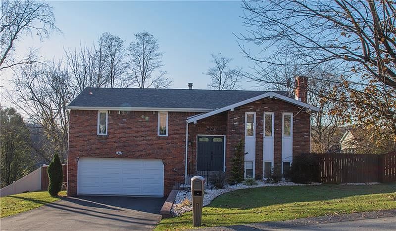 1st image of 200 Charles Dr