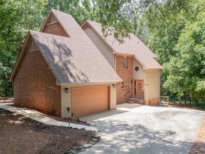 5453 Hanover Park Dr, Winston Salem, NC, 27103