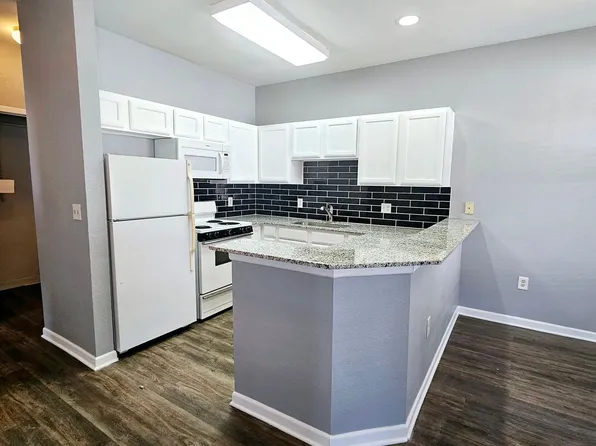 $500.00 off Move In SPECIAL - Welcome to Glade Corners A 55+ Independent Living Community, 400 Glade Rd APT 1302, Grapevine, TX 76051