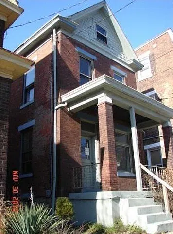 2313 W Clifton Ave
