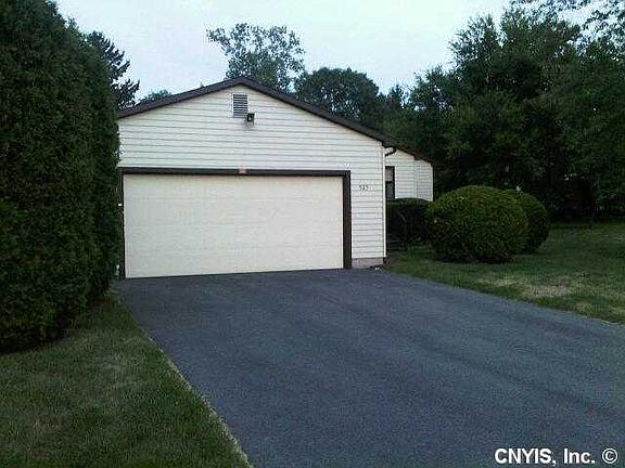 3rd image of 525 Kimry Moor
