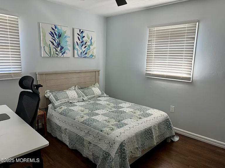 484 Branchport Ave — Photo 11