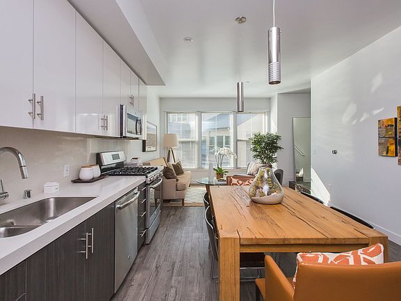 4th image of 403 S Garrard Blvd Unit 209