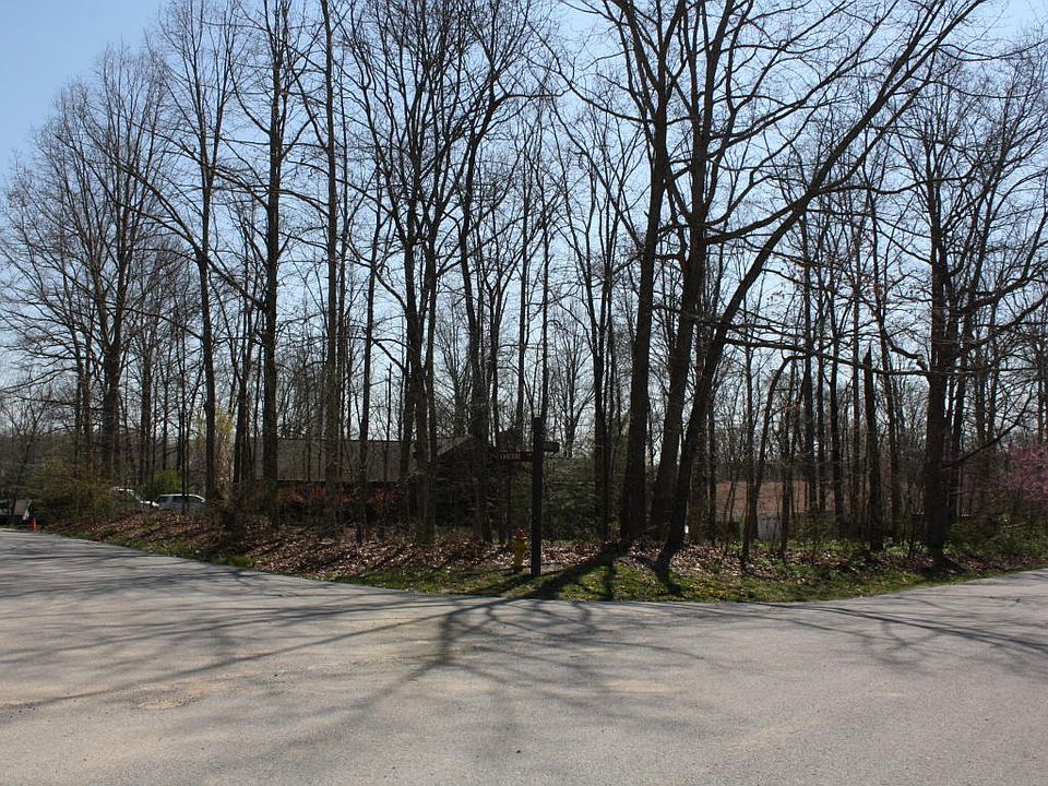 2nd image of 20 Lakeside Cir