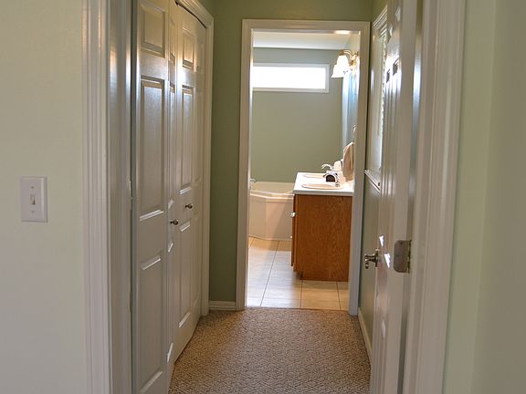 View into MBD with closet