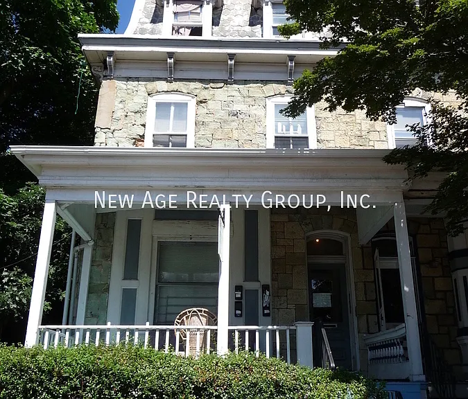 107 N 35th St #C-2 — Photo 14