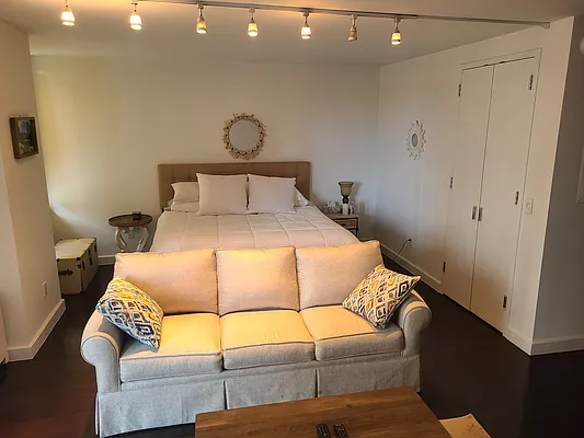 Rented by Marc Alloul, LREB | media 14