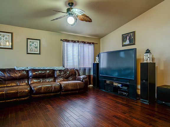 5th image of 2984 Valley Brook Dr