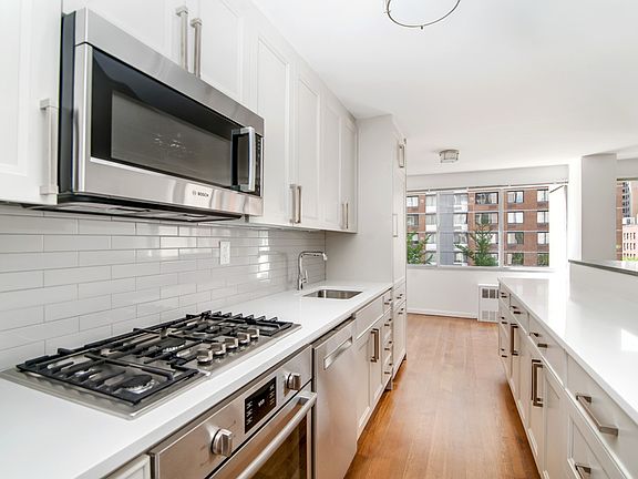 2nd image of 95 W 95th St APT 23g