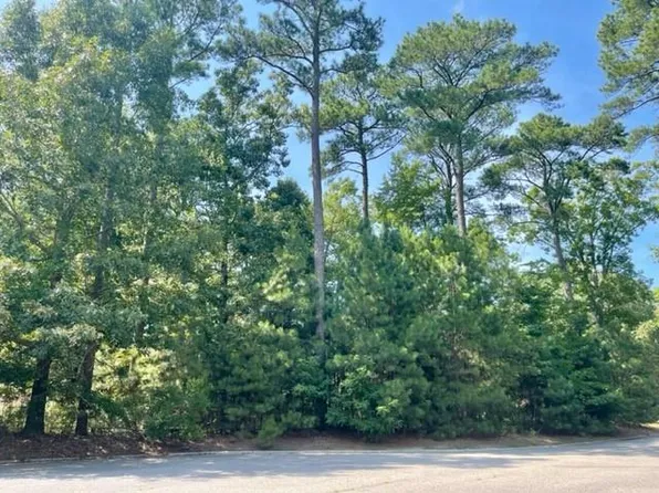 4 English Ct, Cape Charles, VA 23310