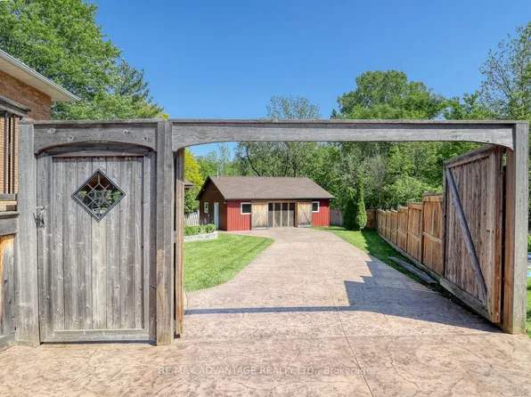 43 Lynngate Grv, London, ON N6K 3S7