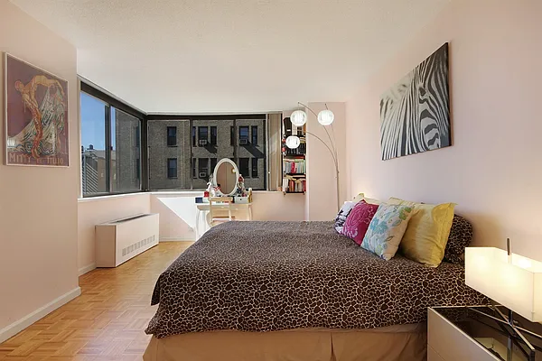 Sold by Corcoran | media 8