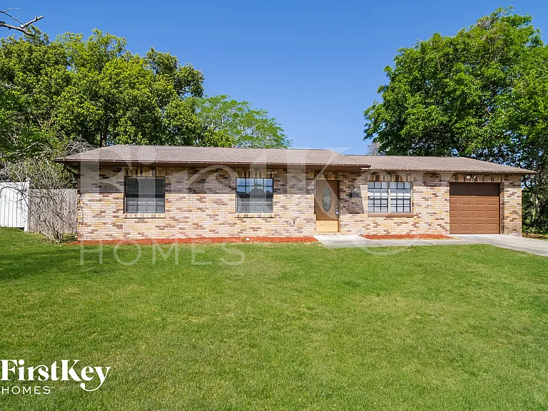 516 Gaspar Ave — Photo 2