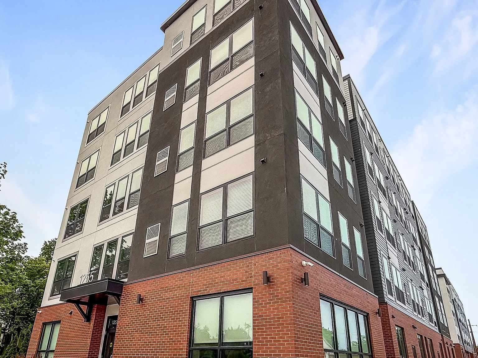 Plymouth Avenue Apartments — Photo 2