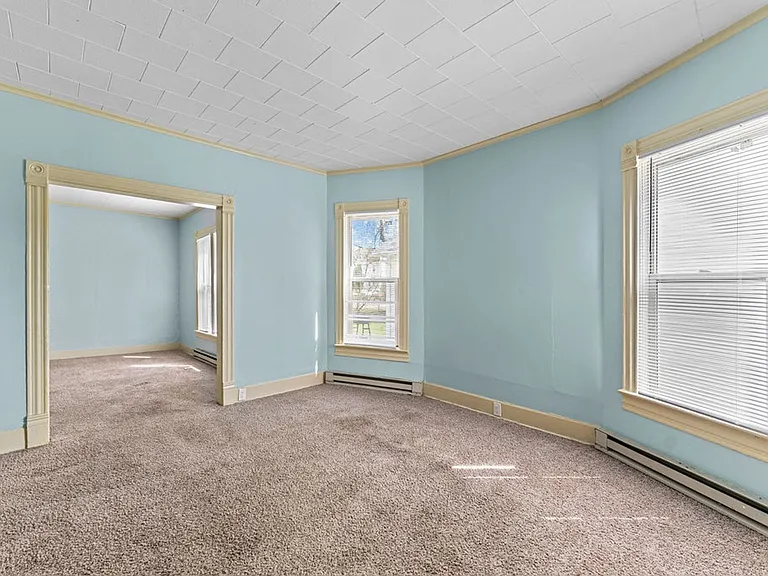1014 Wright St — Photo 3