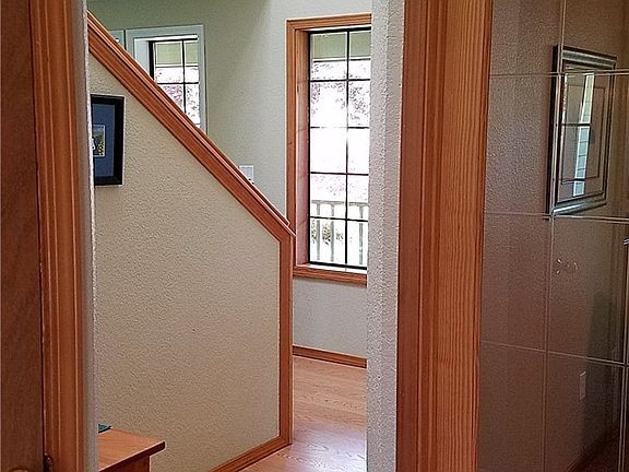 4th image of 3227 74th Ave SE