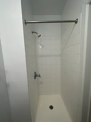 Rented by Peter R. Hungerford, LREB | media 20