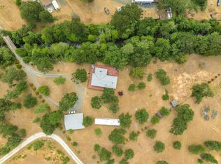 8572 Monument Dr, Grants Pass, OR 97526