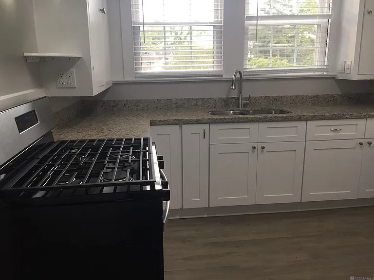 1330 Camellia Ave #1330 — Photo 7