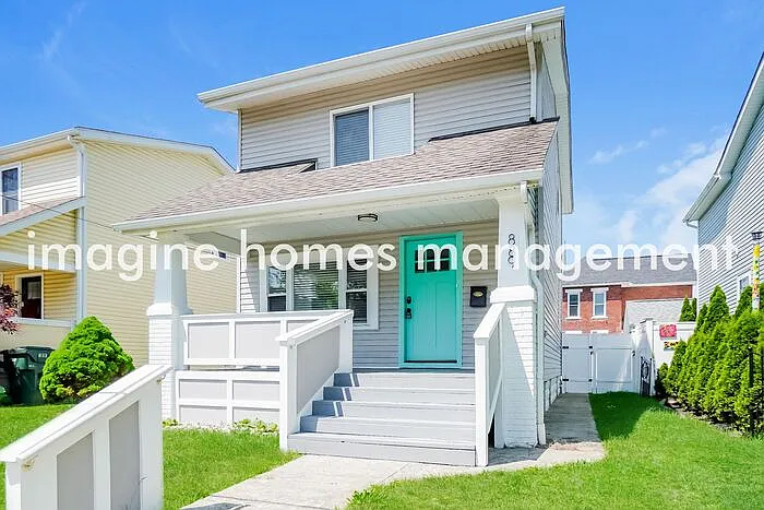 2 bed, 1.0 bath, 1026 sqft, $1,795 — Photo 2