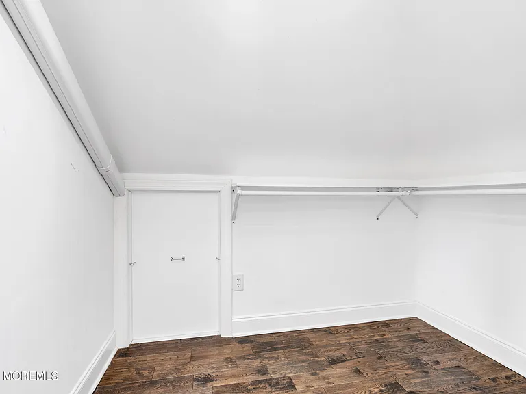 505 Long Branch Ave — Photo 23