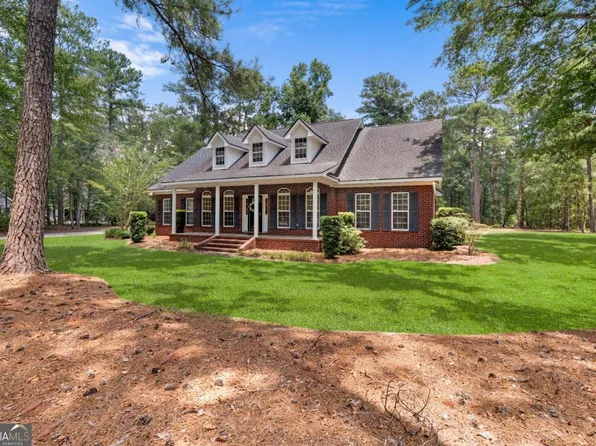 2016 Plantation Pointe Dr, Statesboro, GA 30461
