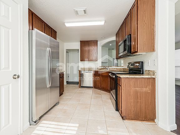 3rd image of 3709 Breckenridge Dr