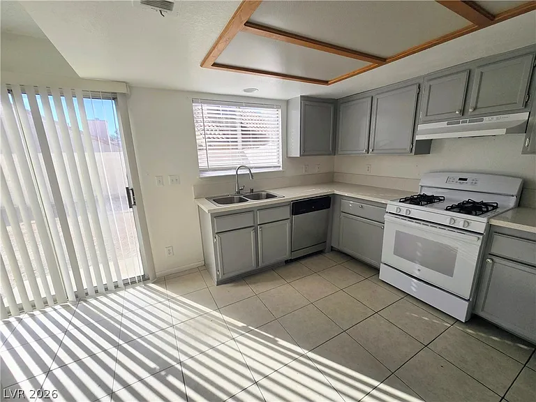 5797 Cedar Ave — Photo 7