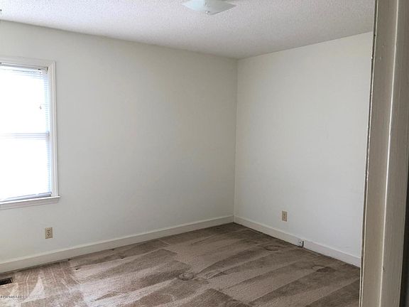 5th image of 1011 Brownlea Dr #A