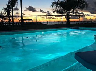 711 93rd St, Galveston, TX 77554