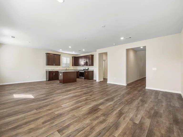 11751 Armadale Dr — Photo 2