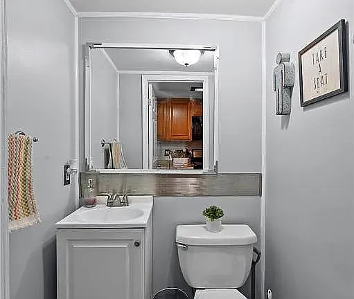 2221 N 1st Ave — Photo 18