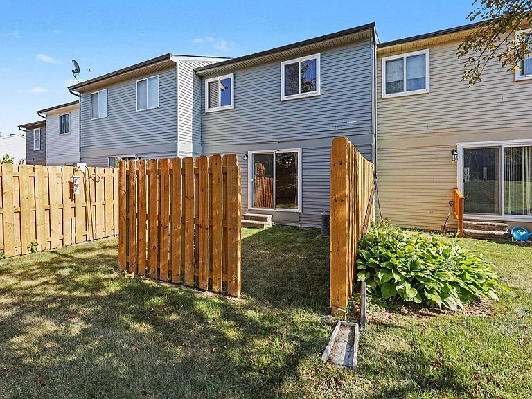 3422 Burbank Dr — Photo 17
