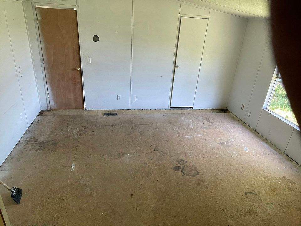 2nd image of 5734 Beltway North Moore Park #1