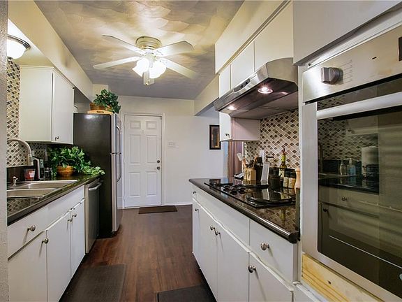 5th image of 1234 Carroll Dr