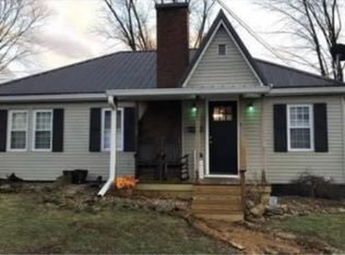 403 E Main St, Odon, IN 47562