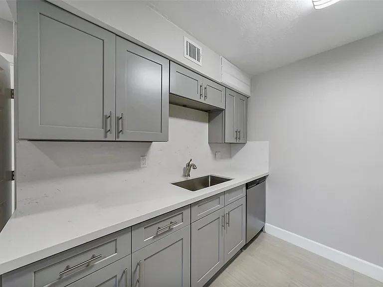 845 Augusta Dr #45 — Photo 7