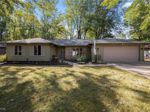 32567 Oakhurst Dr, North Ridgeville, OH 44039