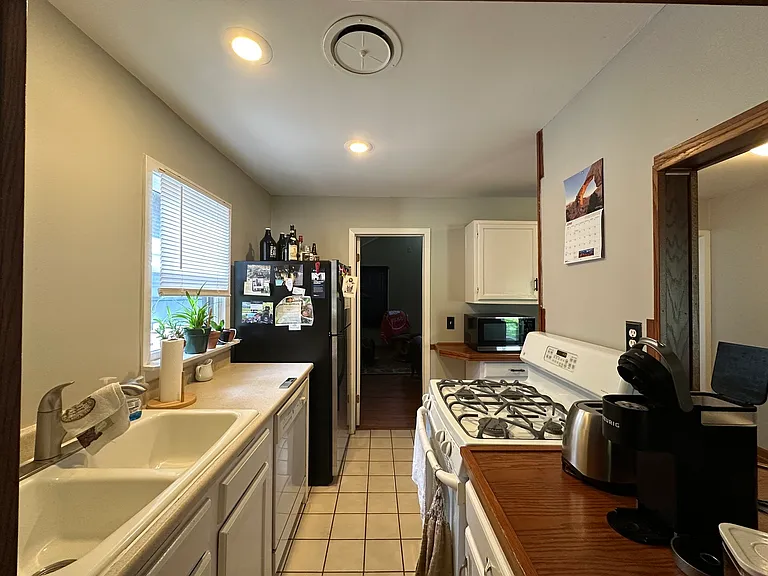 37 S Heather Dr — Photo 4