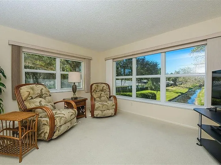 7880 Palm Aire Ln #201 — Photo 10