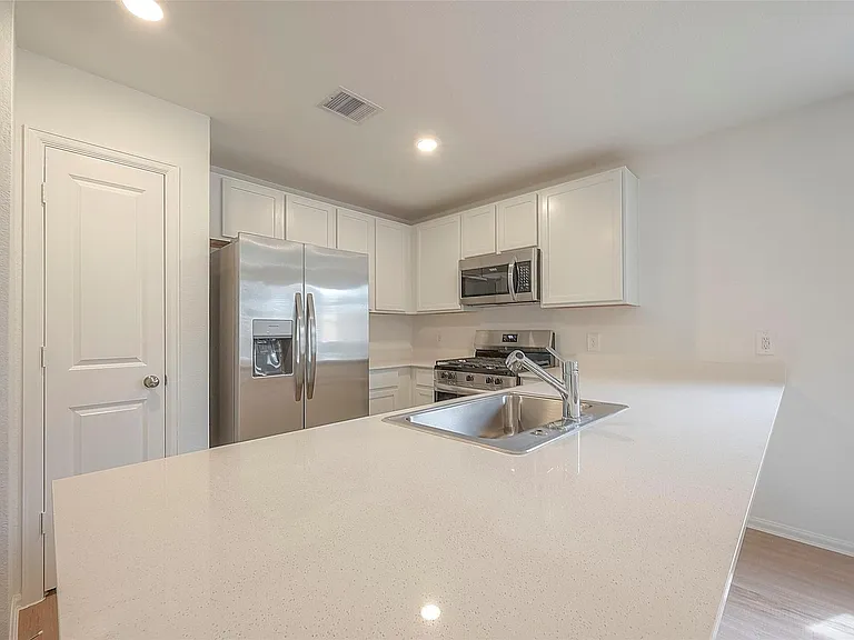 1491 Las Cuevas Dr — Photo 12