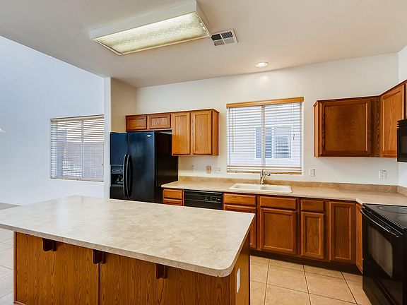 5th image of 44229 W Oster Dr