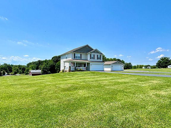 4th image of 30 Joy Dr