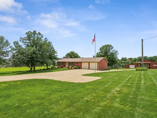 18851 Emery Ave, Hastings, MN 55033