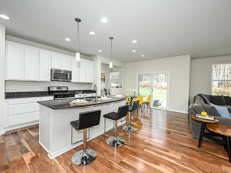 4816 Lake View Dr — Photo 13