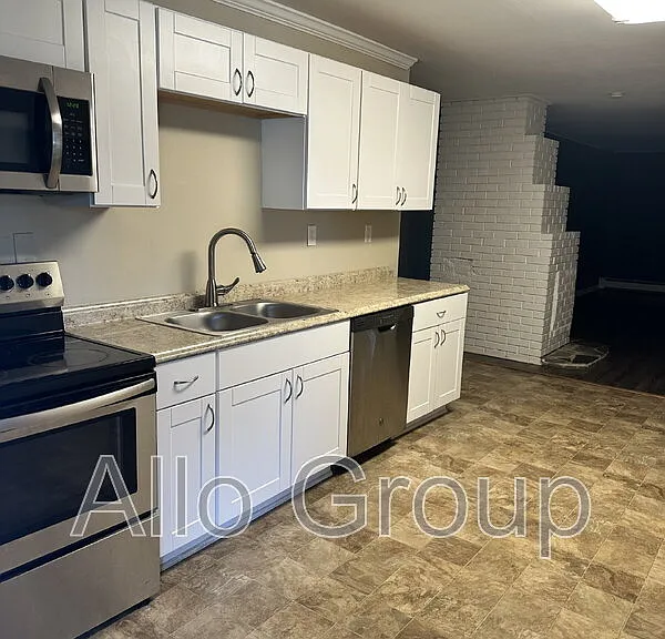 25 Martindale Dr — Photo 2