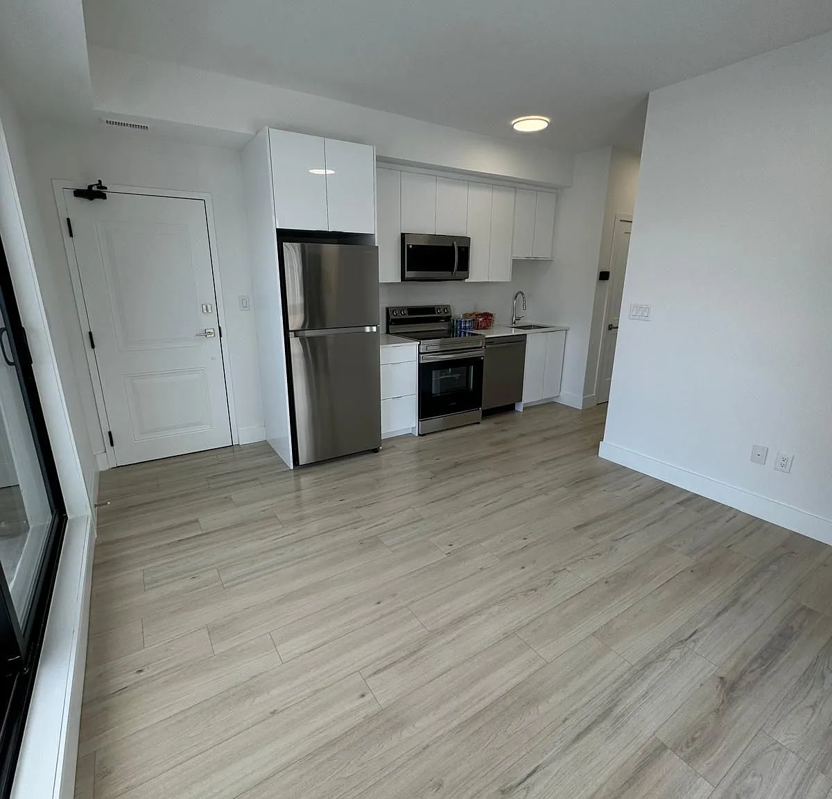 2 bed, $2,250 — Photo 4