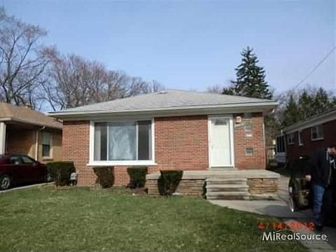 1st image of 24010 Oneida Ave